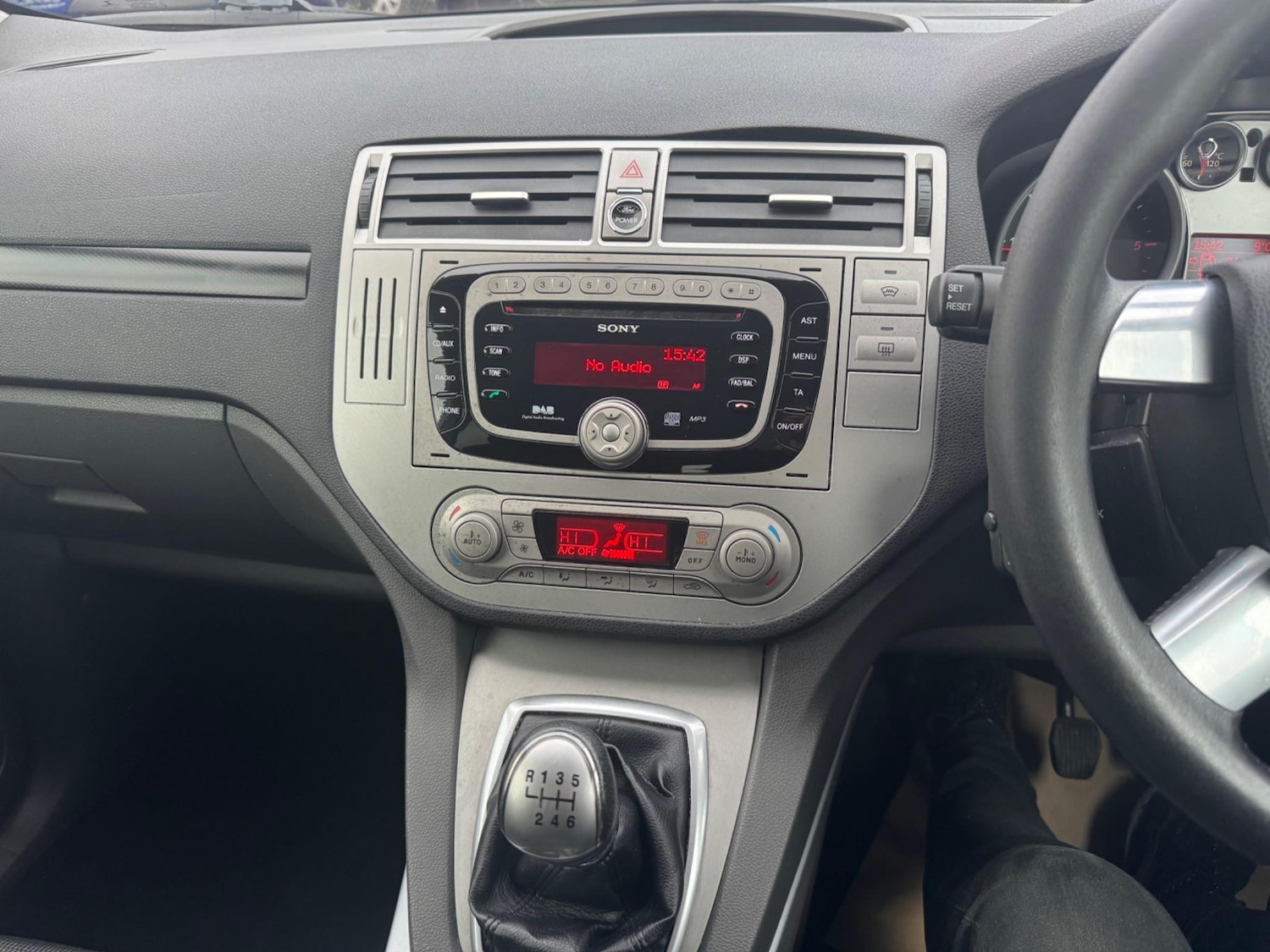 Used Ford Kuga 2011 for sale - 76993259: Photo 39