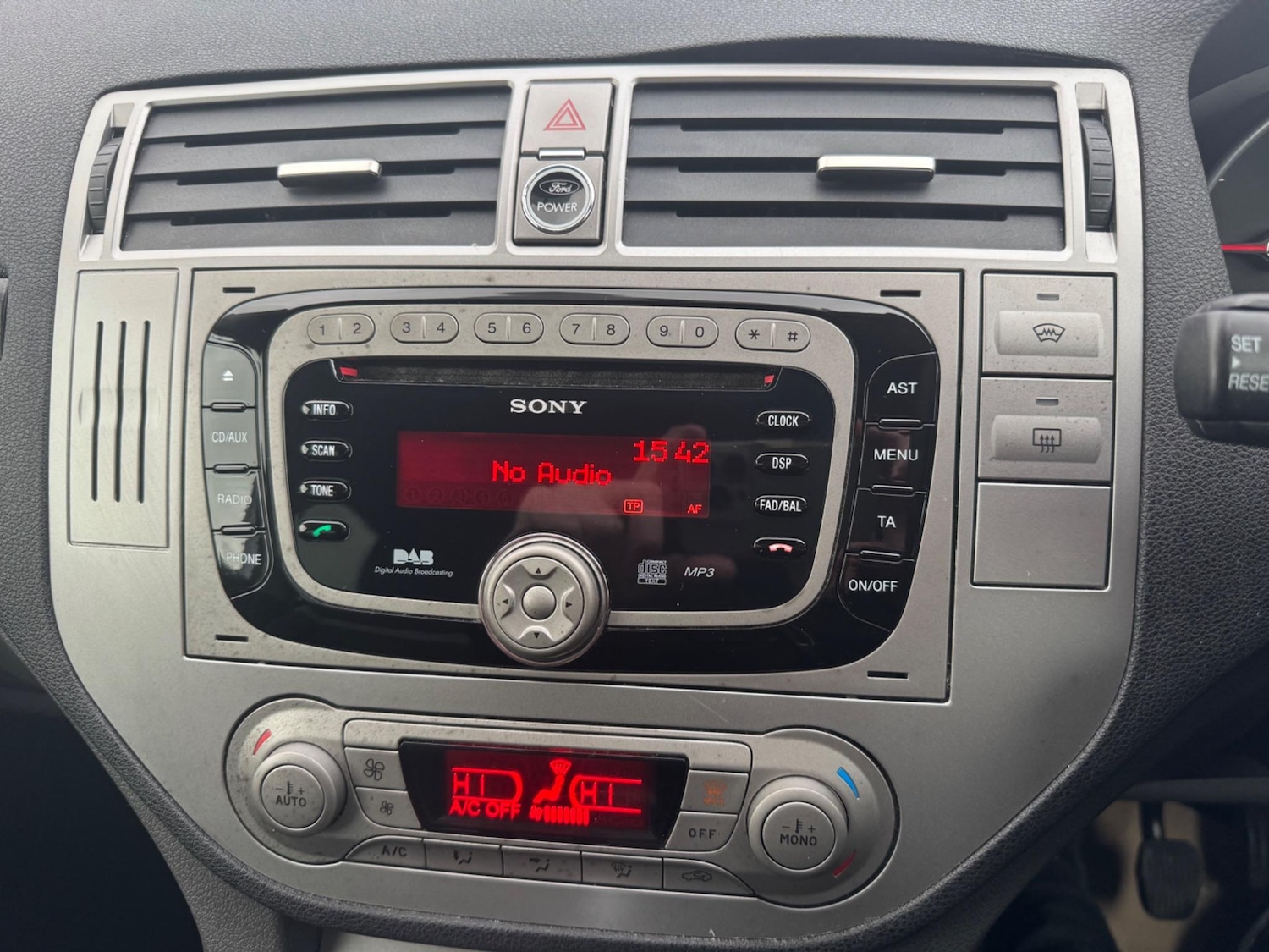 Used Ford Kuga 2011 for sale - 76993259: Photo 40