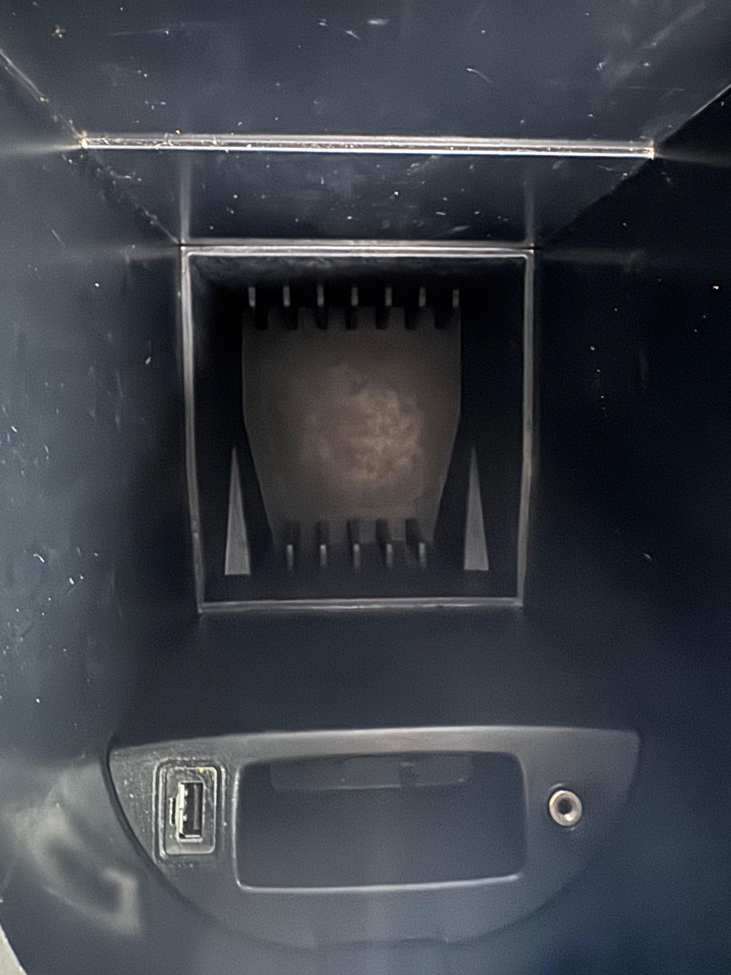 Used Ford Kuga 2011 for sale - 76993259: Photo 51