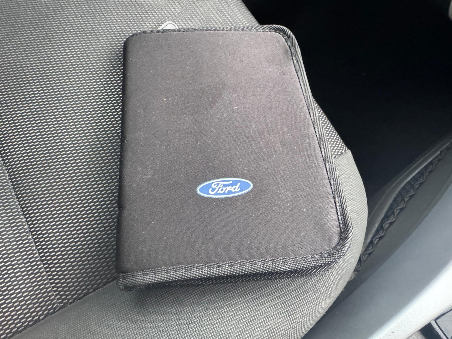 Used Ford Kuga 2011 for sale - 76993259: Photo 58