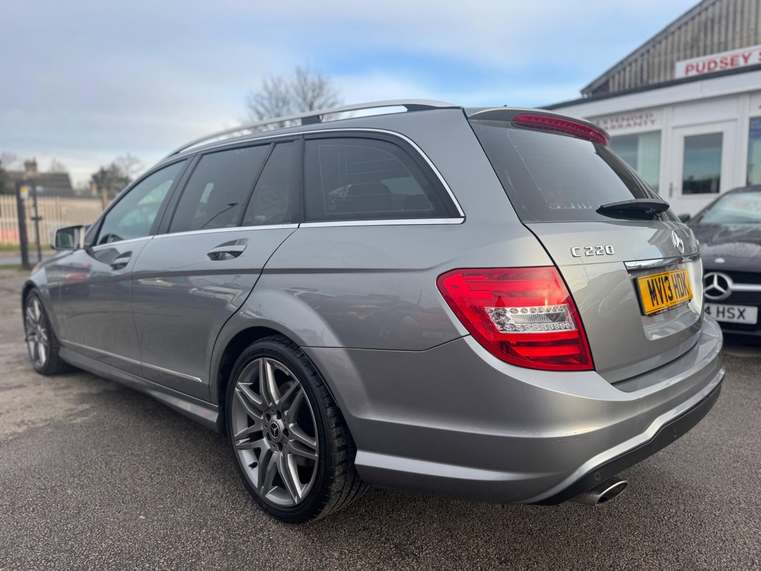 Used Mercedes-Benz C Class 2013 for sale - 76752433: Photo 7