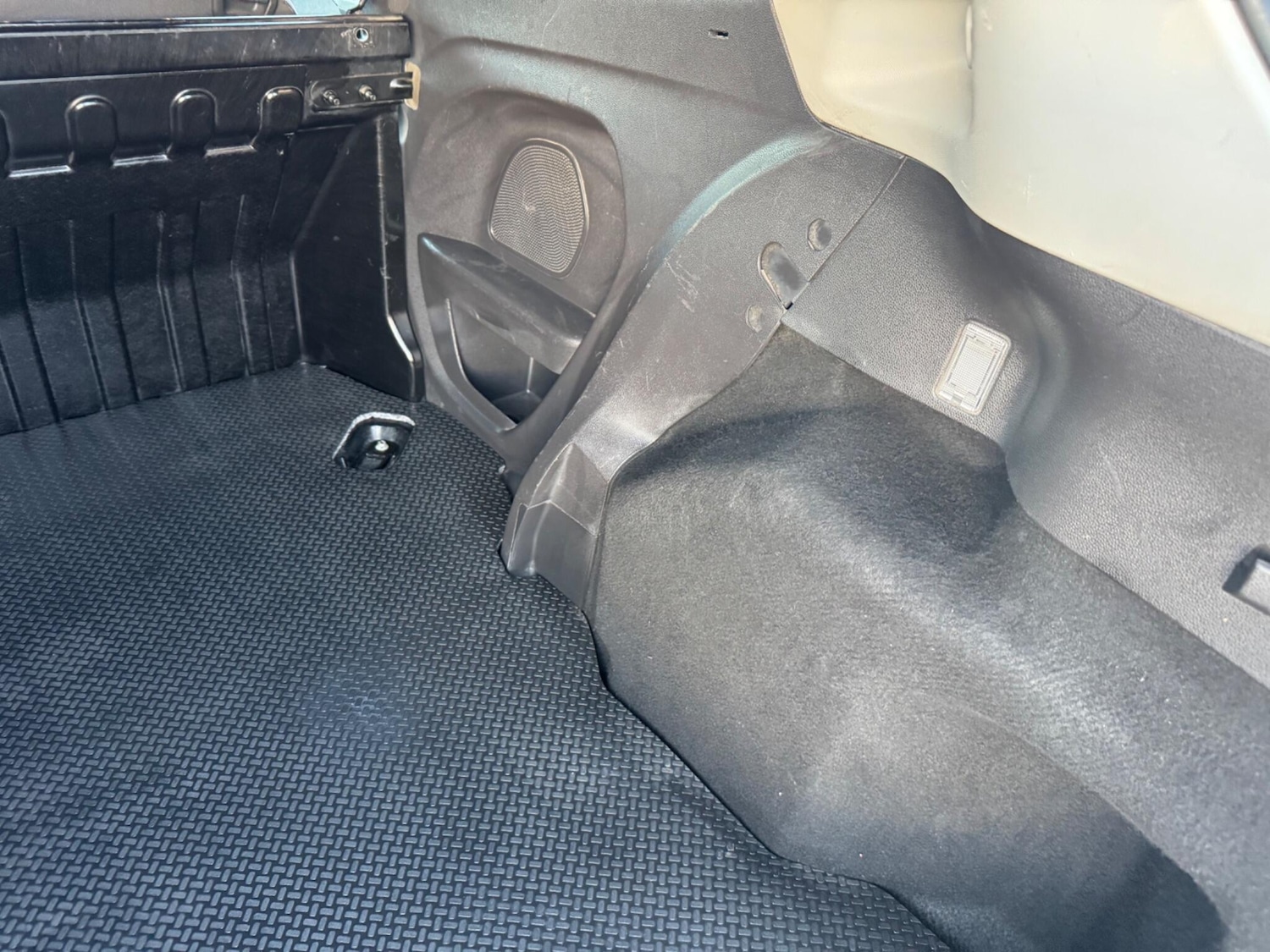 Used Ford Fiesta Van 2017 for sale - 76728661: Photo 29