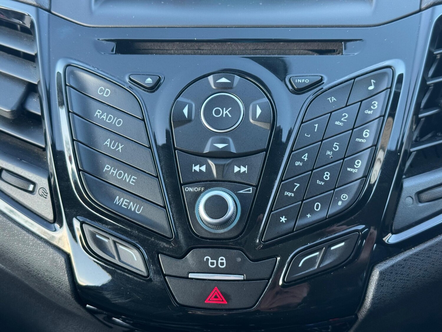 Used Ford Fiesta Van 2017 for sale - 76728661: Photo 46