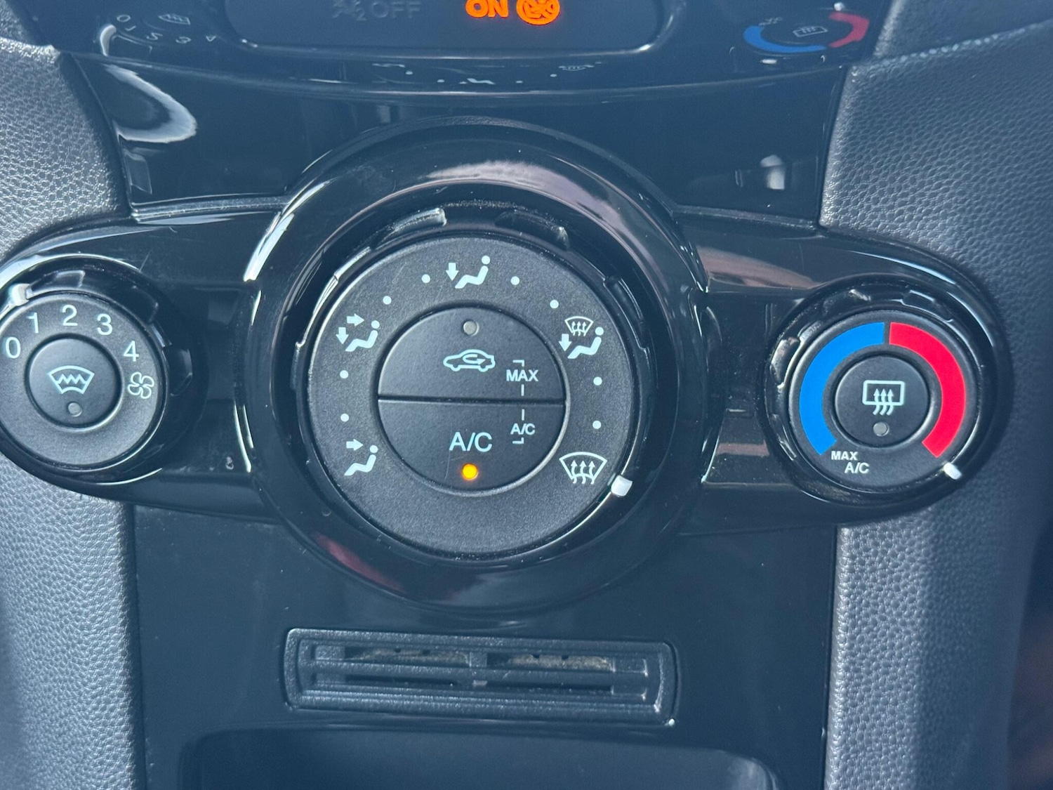 Used Ford Fiesta Van 2017 for sale - 76728661: Photo 64