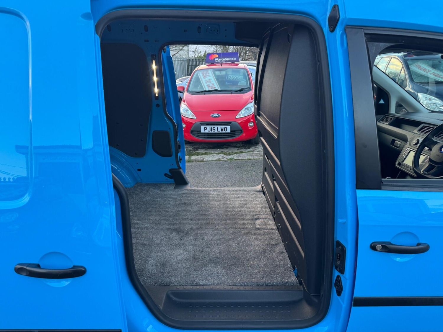 Used Volkswagen Caddy Maxi 2016 for sale - 76886261: Photo 20