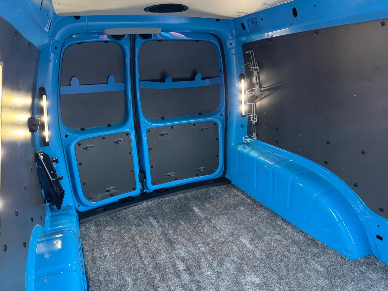 Used Volkswagen Caddy Maxi 2016 for sale - 76886261: Photo 23