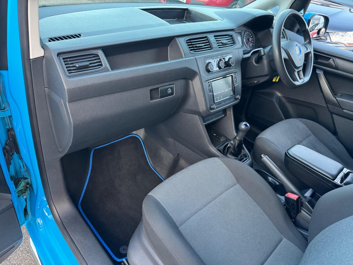 Used Volkswagen Caddy Maxi 2016 for sale - 76886261: Photo 26