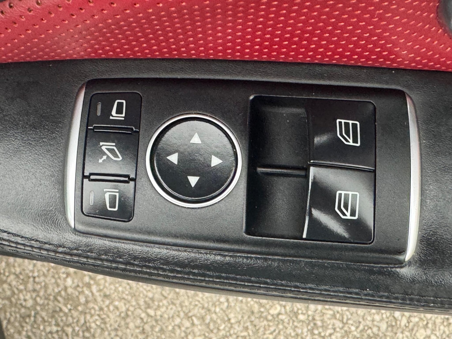 Used Mercedes-Benz SLK 2014 for sale - 76996066: Photo 18