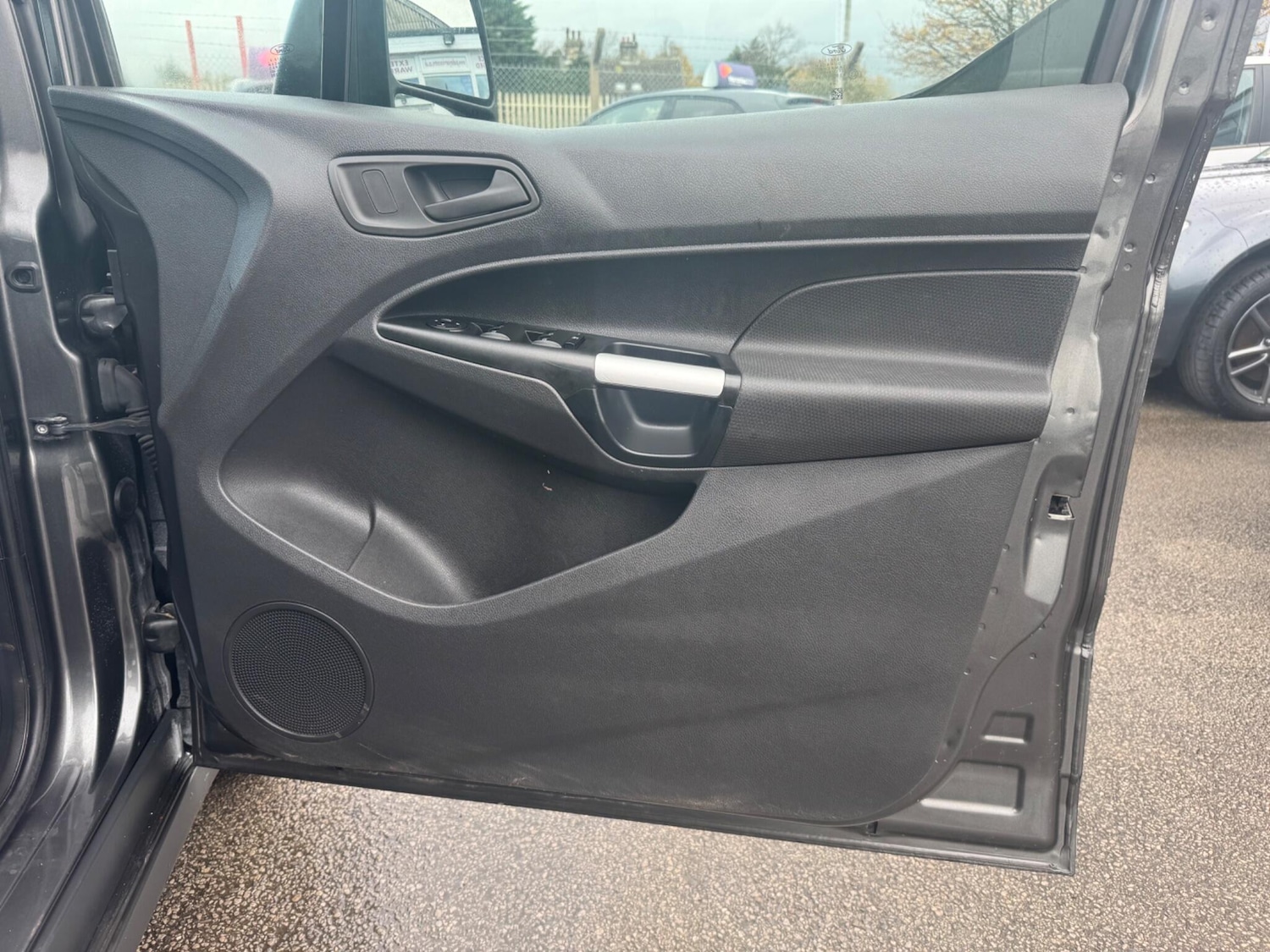 Used Ford Grand Tourneo Connect 2017 for sale - 76371115: Photo 12