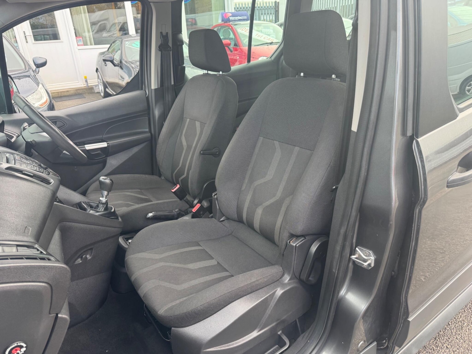 Used Ford Grand Tourneo Connect 2017 for sale - 76371115: Photo 21