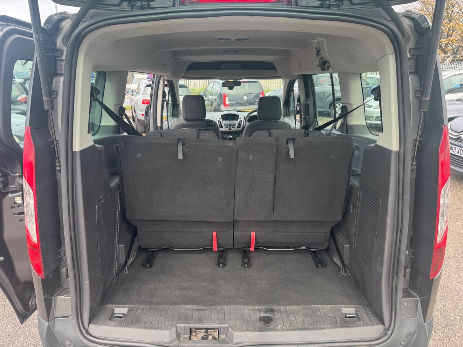 Used Ford Grand Tourneo Connect 2017 for sale - 76371115: Photo 30