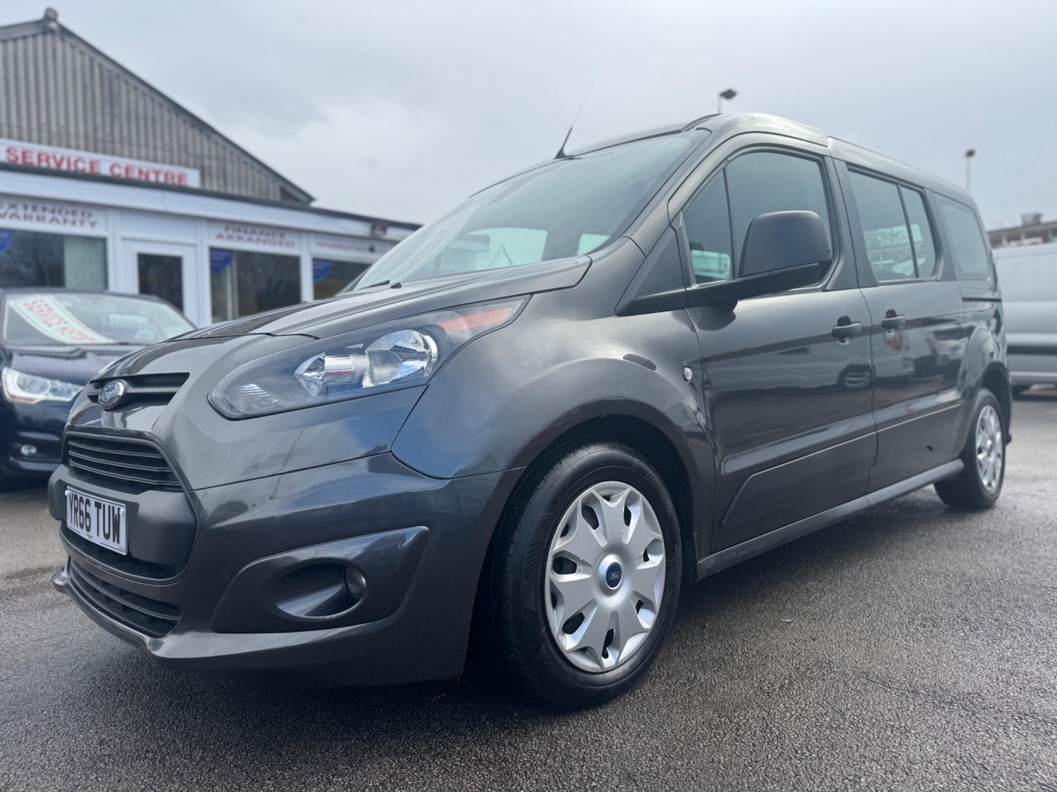 Used Ford Grand Tourneo Connect 2017 for sale - 76371115: Photo 34