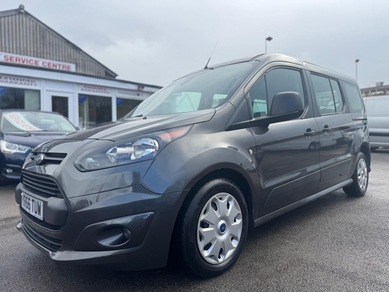 Used Ford Grand Tourneo Connect 2017 for sale - 76371115: Photo 41