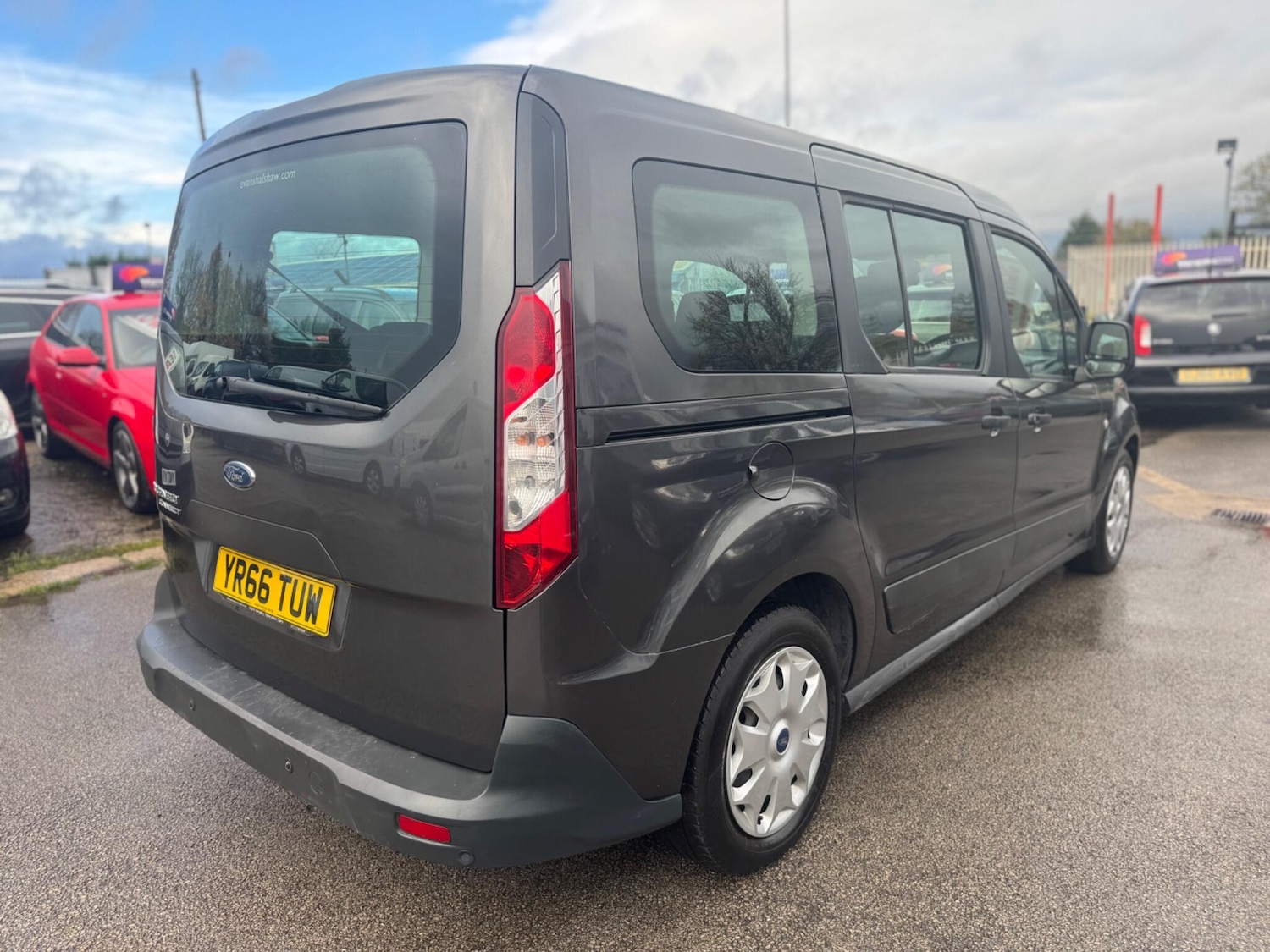 Used Ford Grand Tourneo Connect 2017 for sale - 76371115: Photo 55