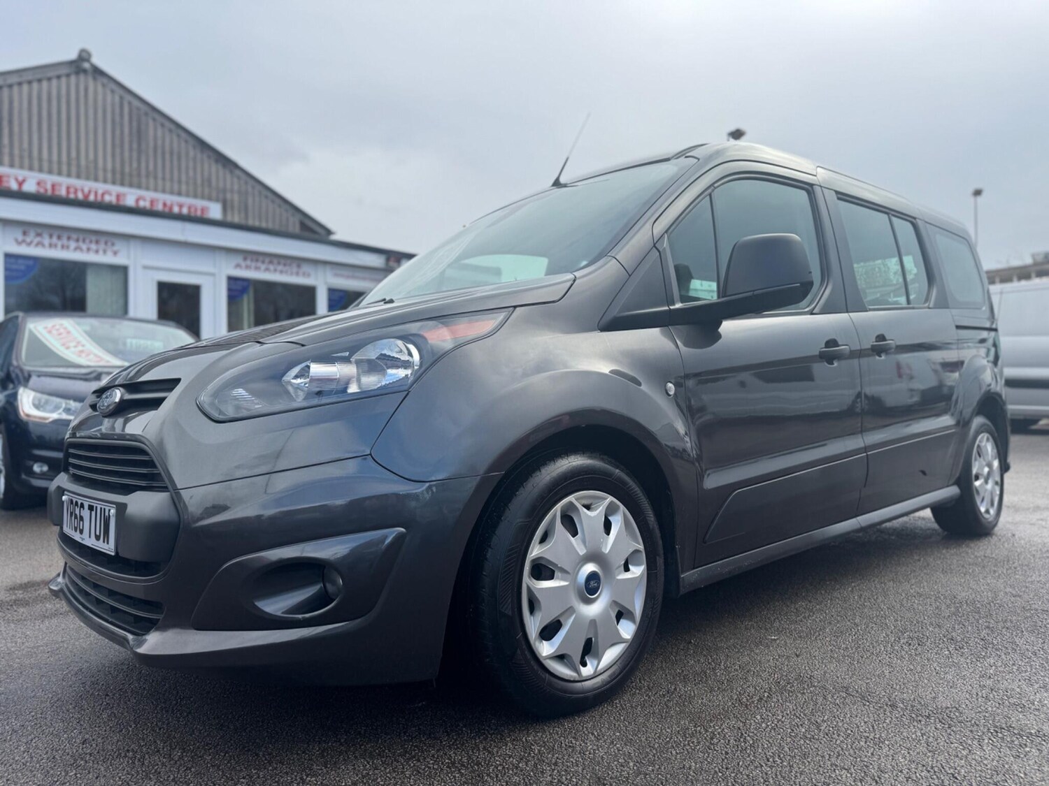 Used Ford Grand Tourneo Connect 2017 for sale - 76371115: Photo 62