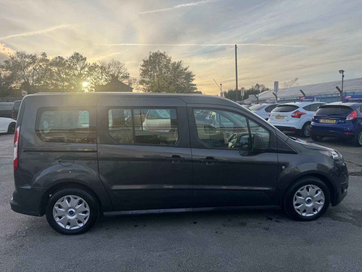 Used Ford Grand Tourneo Connect 2017 for sale - 76371115: Photo 9