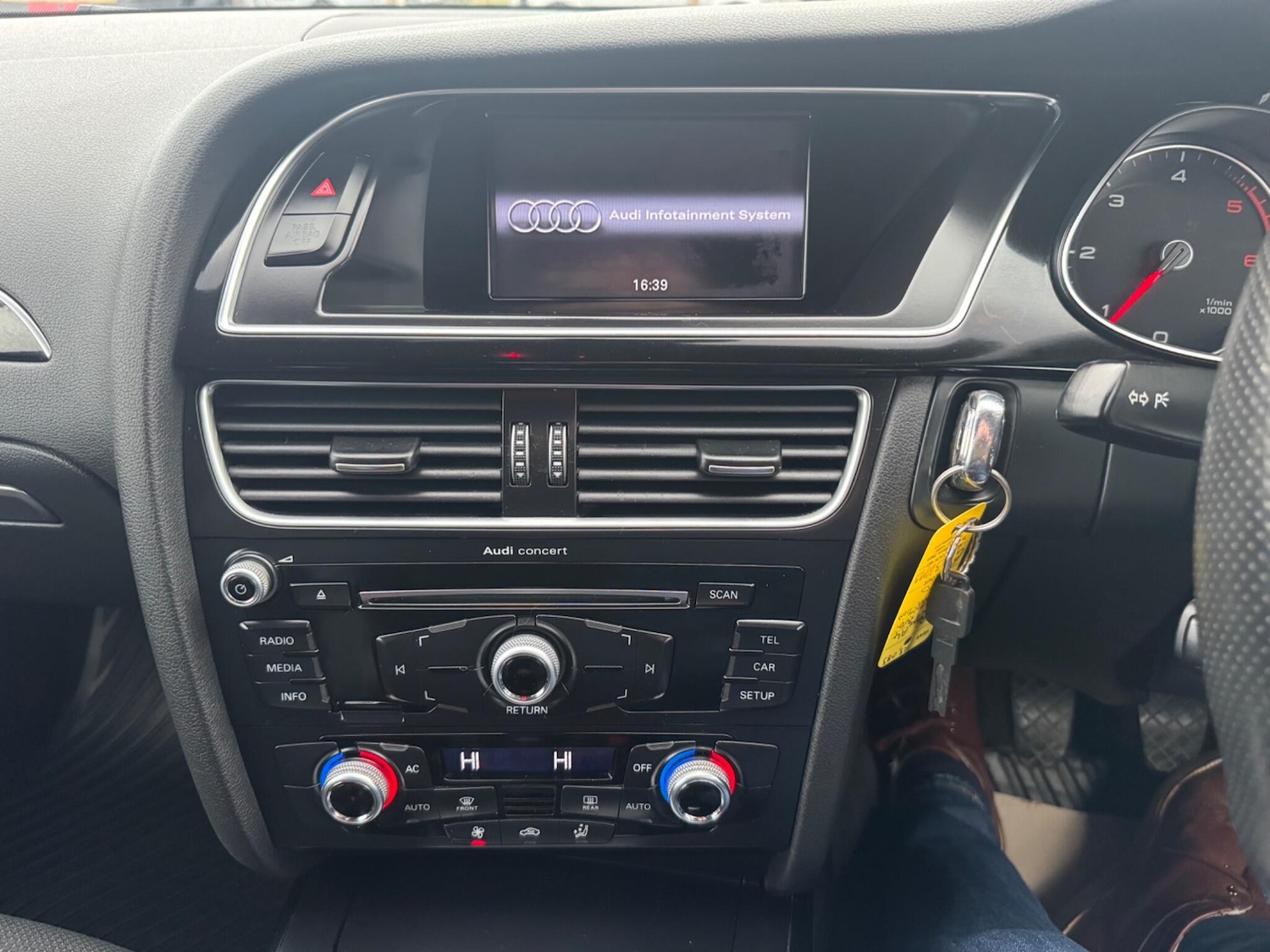 Used Audi A4 Avant 2013 for sale - 77230388: Photo 44