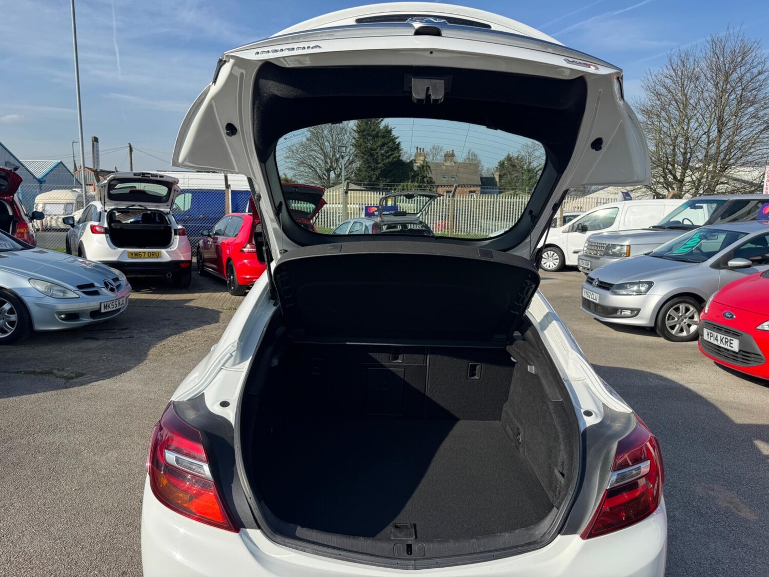 Used Vauxhall Insignia 2016 for sale - 77940098: Photo 26