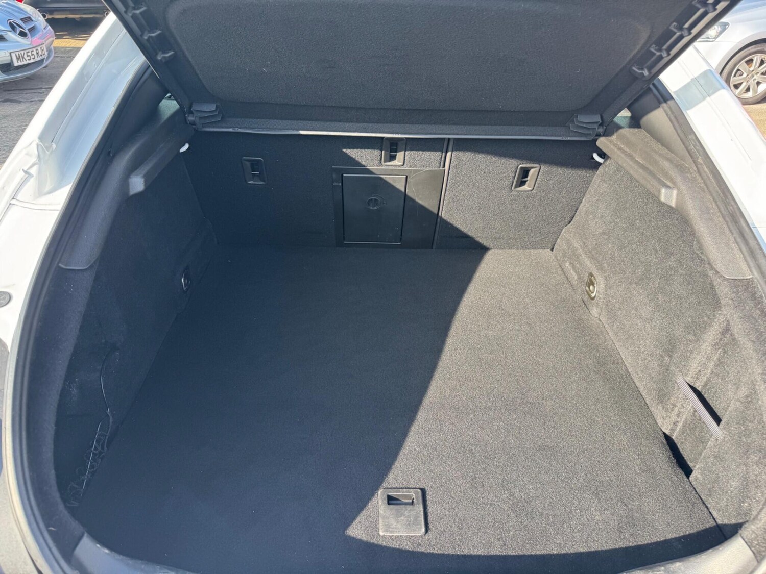 Used Vauxhall Insignia 2016 for sale - 77940098: Photo 28