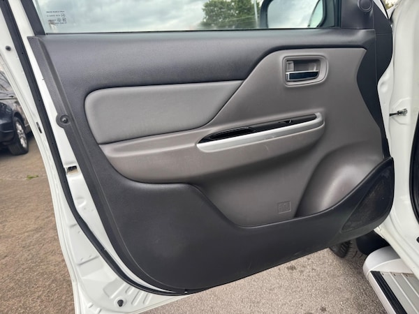Used Mitsubishi L200 2017 for sale - 74294004: Photo 21