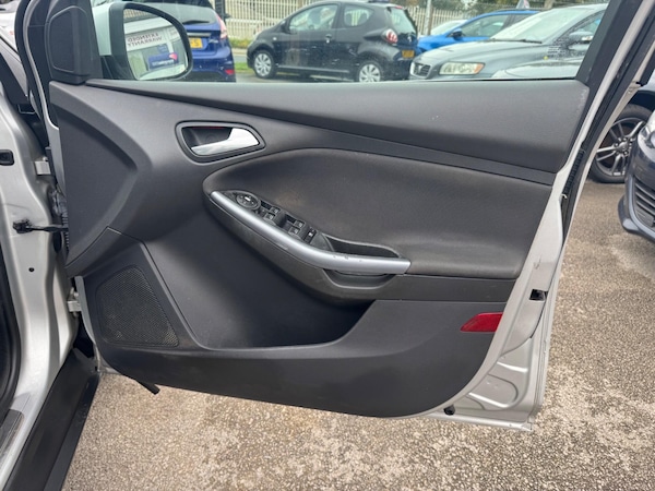 Used Ford Focus 2012 for sale - 76260354: Photo 14