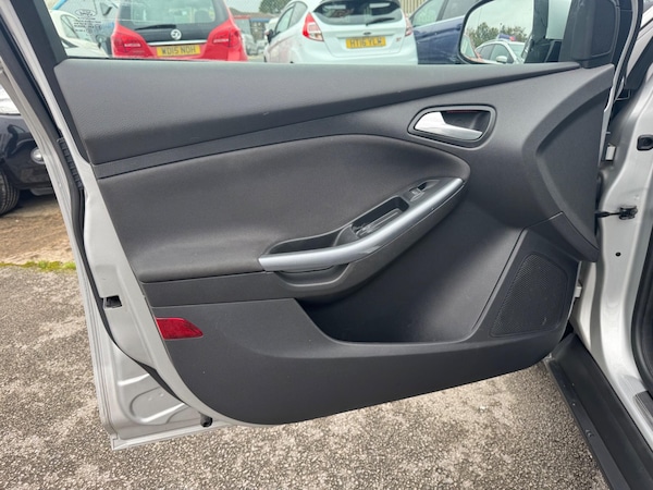 Used Ford Focus 2012 for sale - 76260354: Photo 17