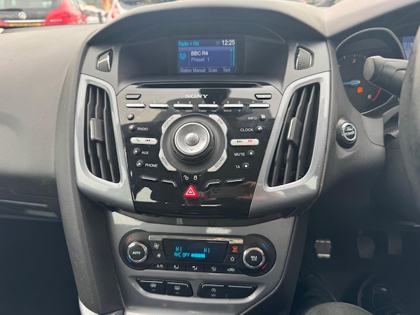 Used Ford Focus 2012 for sale - 76260354: Photo 33