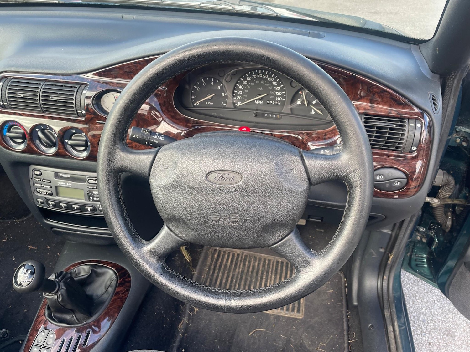 Used Ford Escort for sale - 76996045: Photo 24