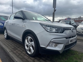 Used Ssangyong Tivoli 2015 for sale - 78128226: Photo