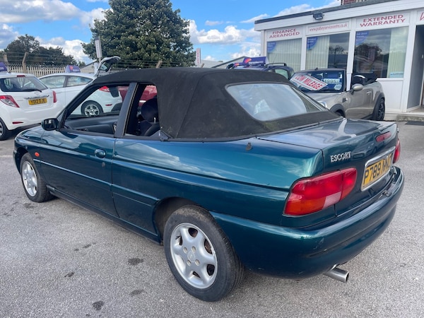 Used Ford Escort for sale - 75431101: Photo 17