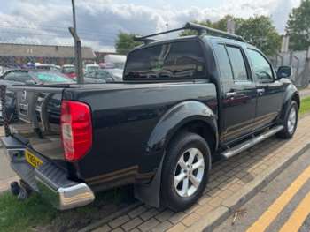 Used Nissan Navara 2010 for sale - 74758732: Photo