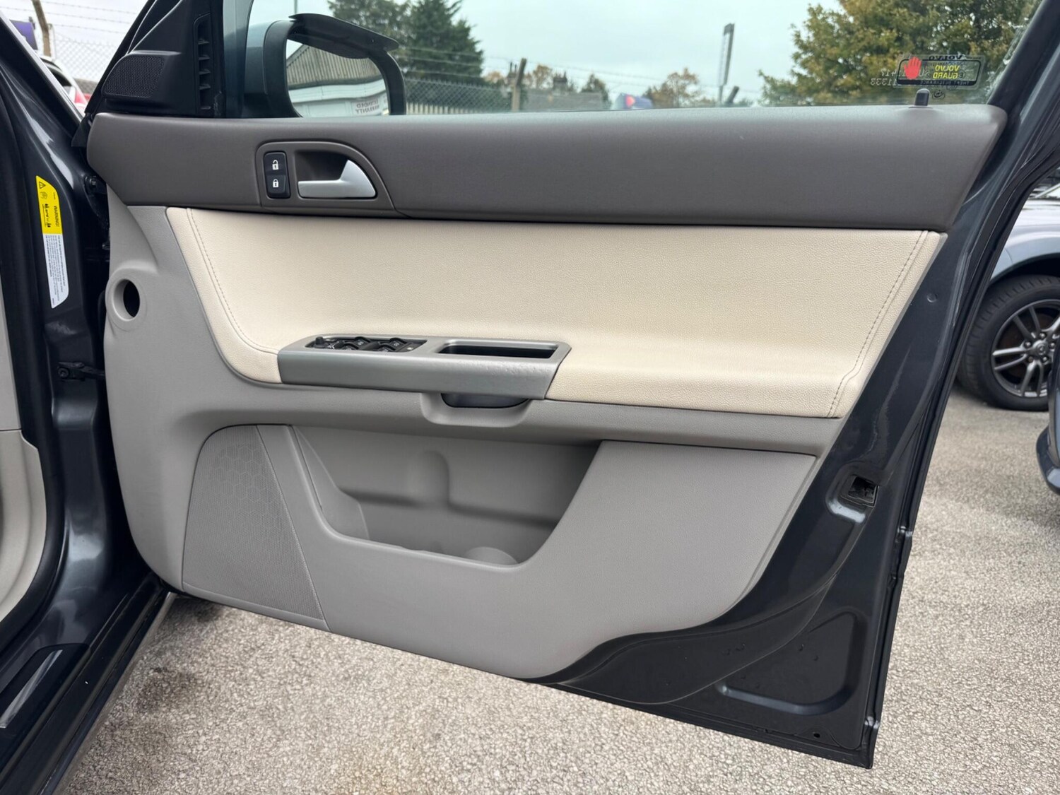 Used Volvo V50 2007 for sale - 76988147: Photo 12