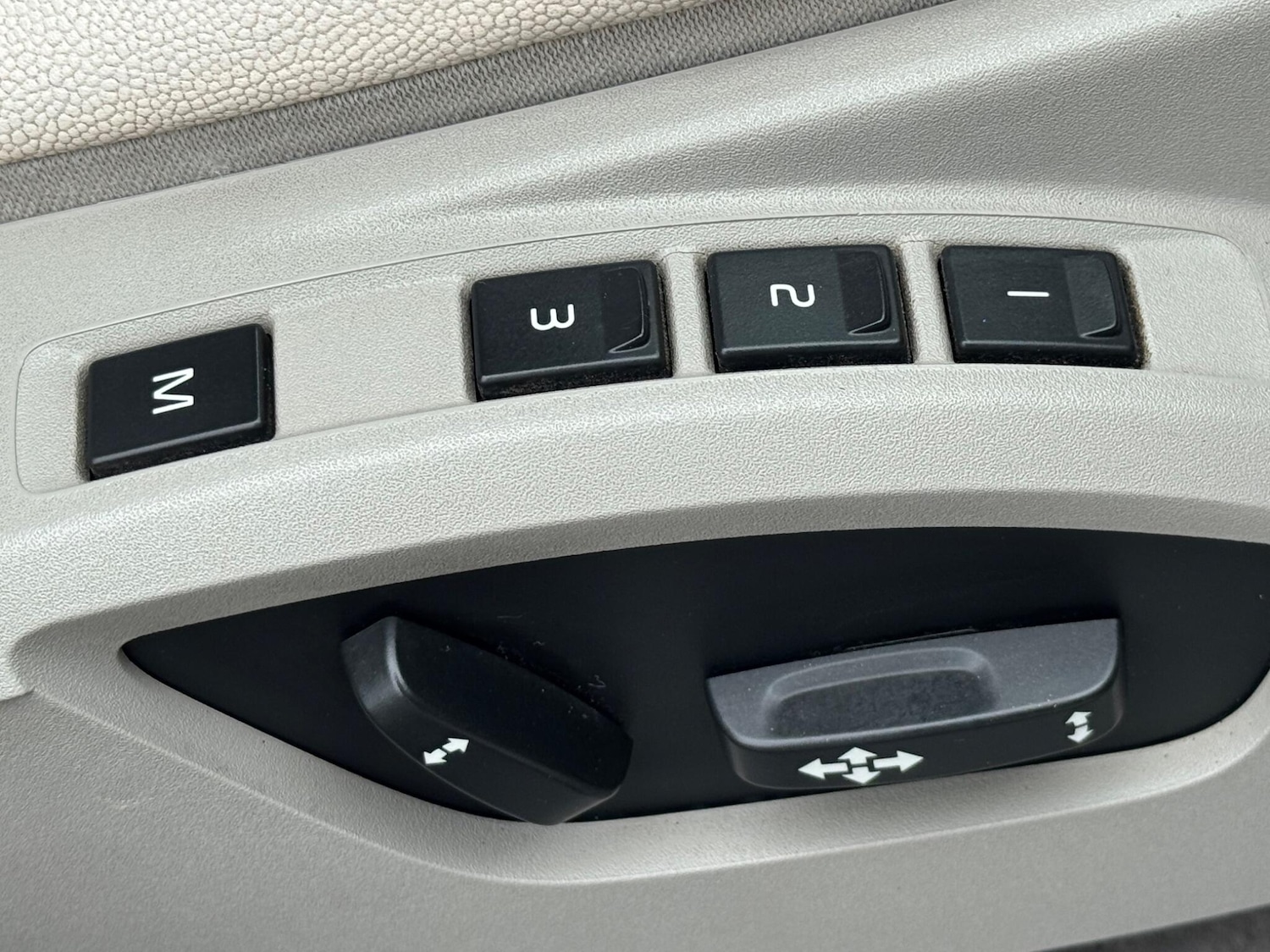 Used Volvo V50 2007 for sale - 76988147: Photo 16