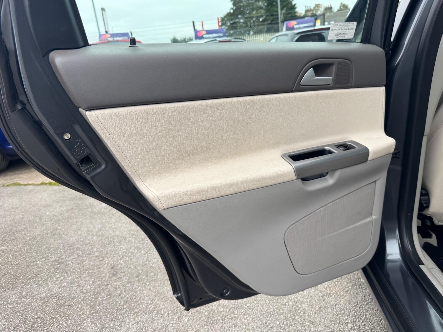 Used Volvo V50 2007 for sale - 76988147: Photo 32