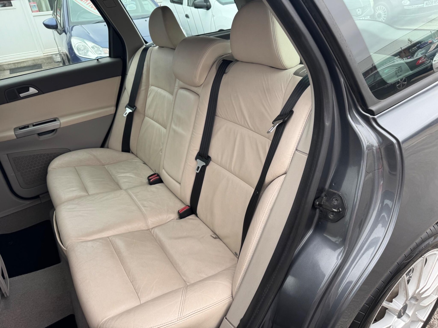 Used Volvo V50 2007 for sale - 76988147: Photo 34