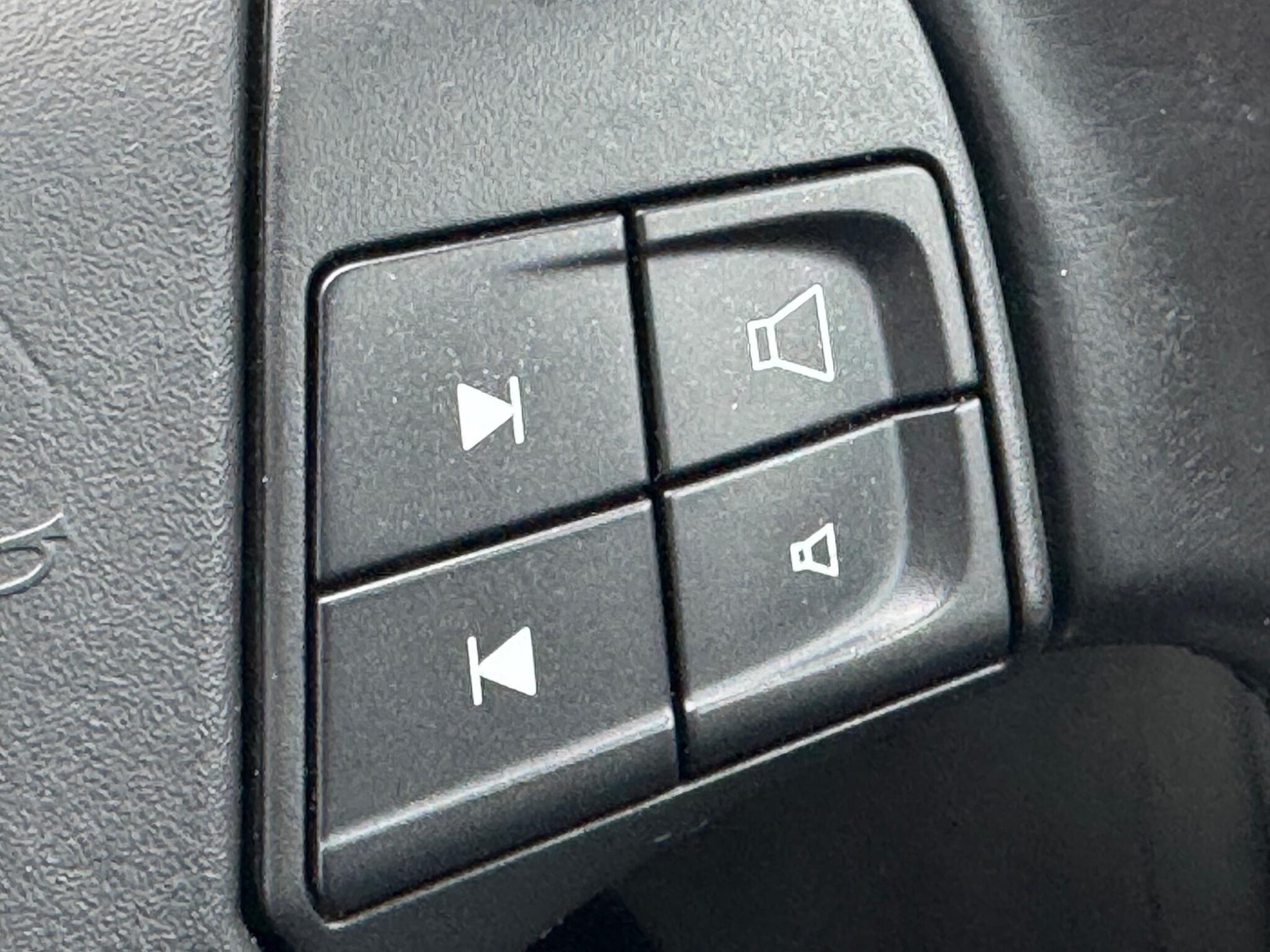 Used Volvo V50 2007 for sale - 76988147: Photo 41