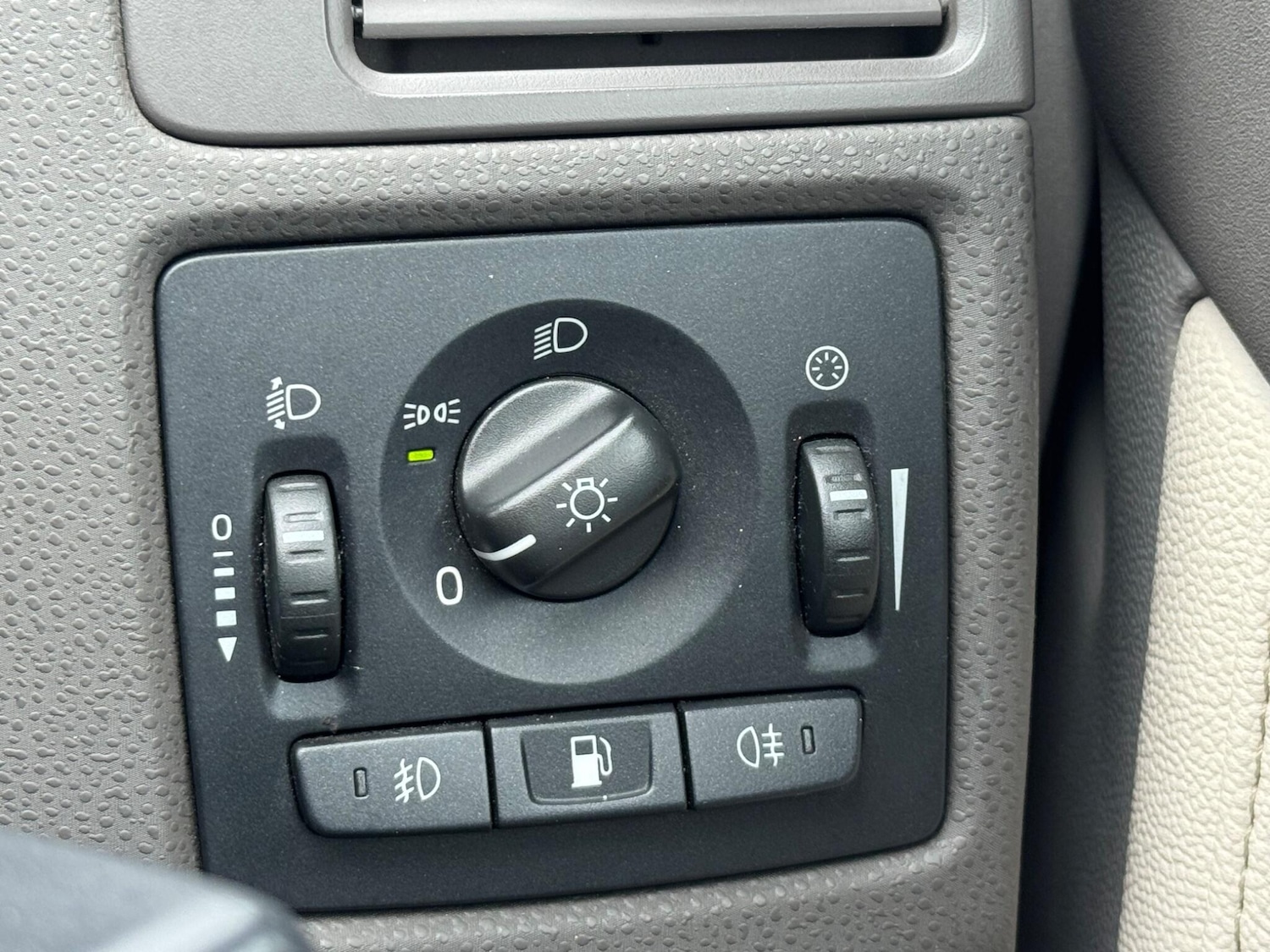 Used Volvo V50 2007 for sale - 76988147: Photo 55