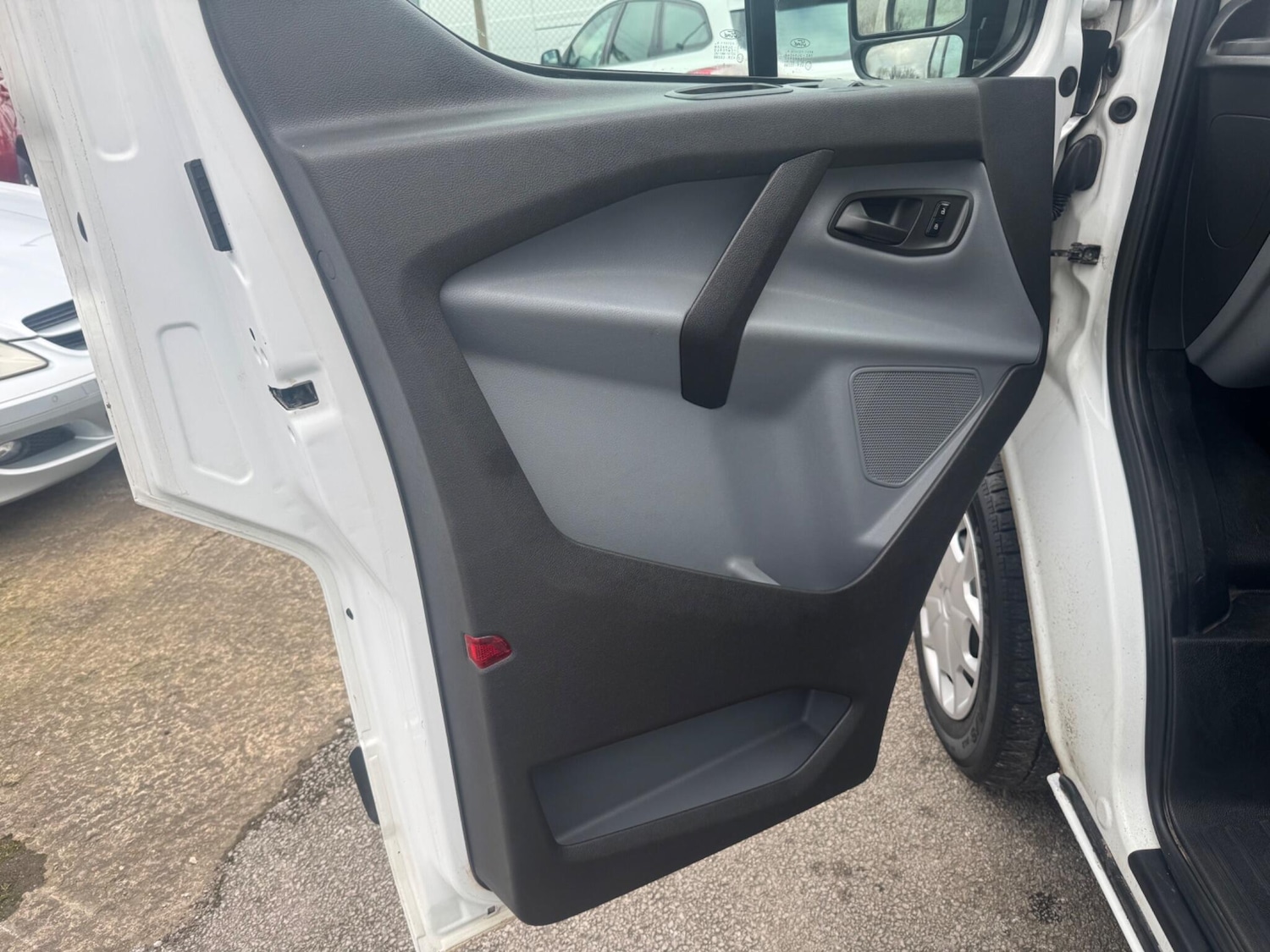 Used Ford Transit Custom 2016 for sale - 77377145: Photo 18