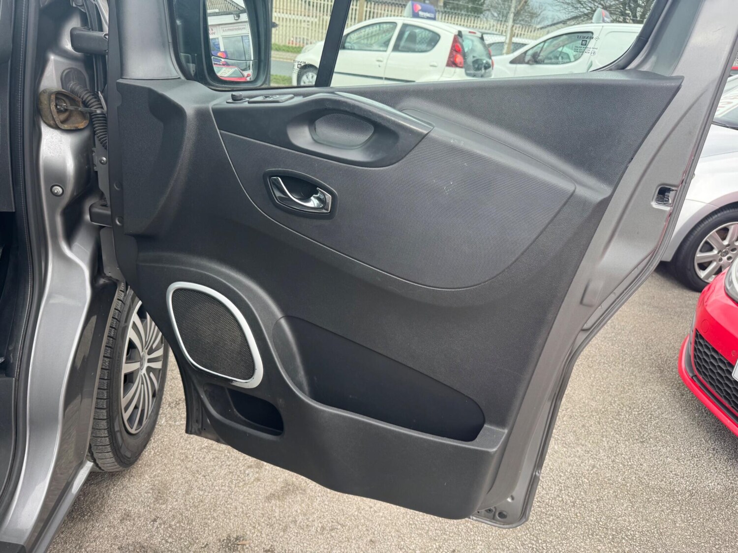 Used Vauxhall Vivaro 2014 for sale - 77882157: Photo 13