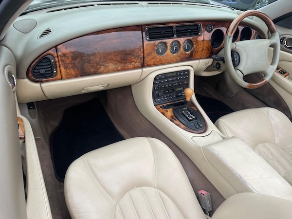 Used Jaguar XK8 1997 for sale - 74465231: Photo 34