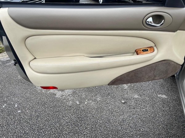 Used Jaguar XK8 1997 for sale - 74465231: Photo 35