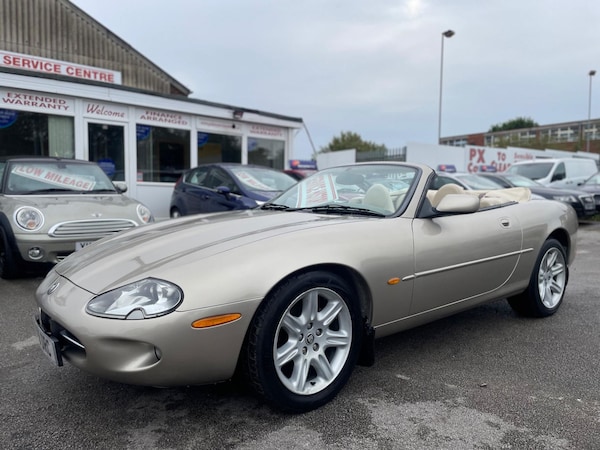 Used Jaguar XK8 1997 for sale - 74465231: Photo 6