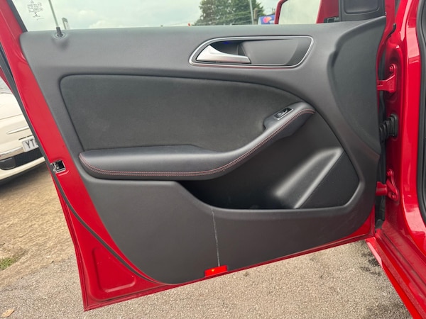 Used Mercedes-Benz B Class 2016 for sale - 76094137: Photo 30