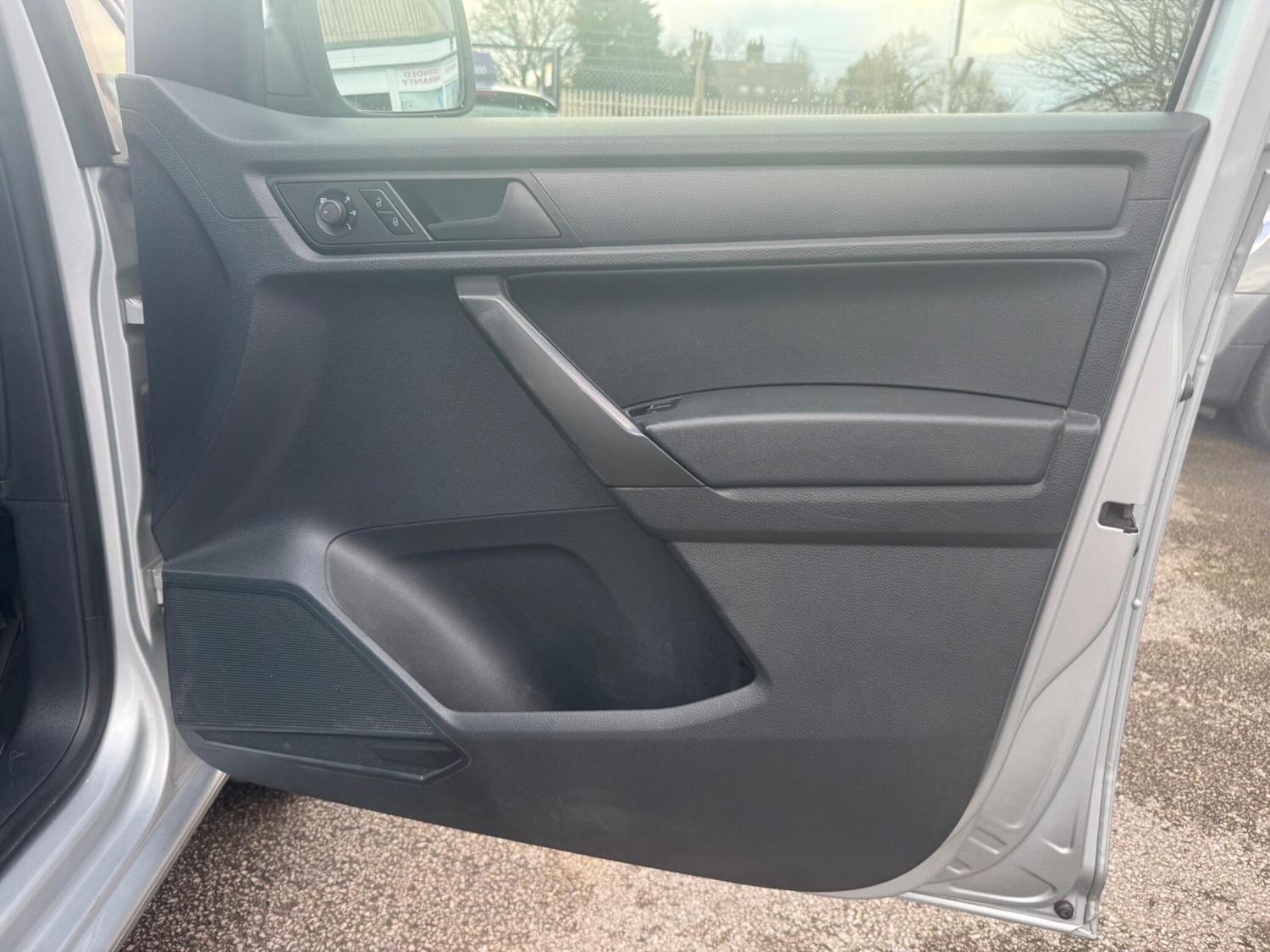 Used Volkswagen Caddy 2017 for sale - 77230035: Photo 13