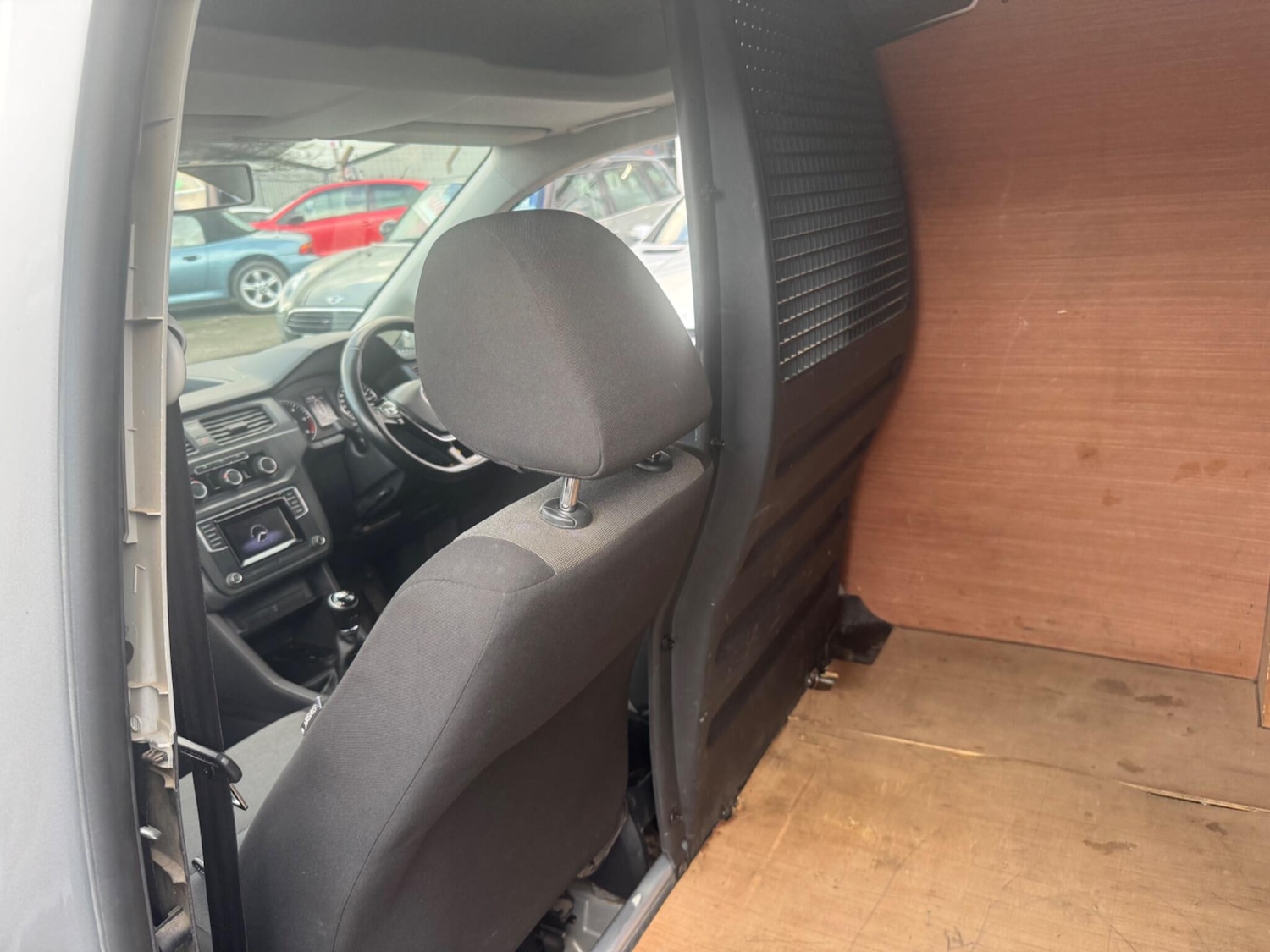 Used Volkswagen Caddy 2017 for sale - 77230035: Photo 25