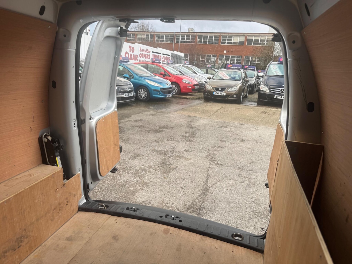 Used Volkswagen Caddy 2017 for sale - 77230035: Photo 29