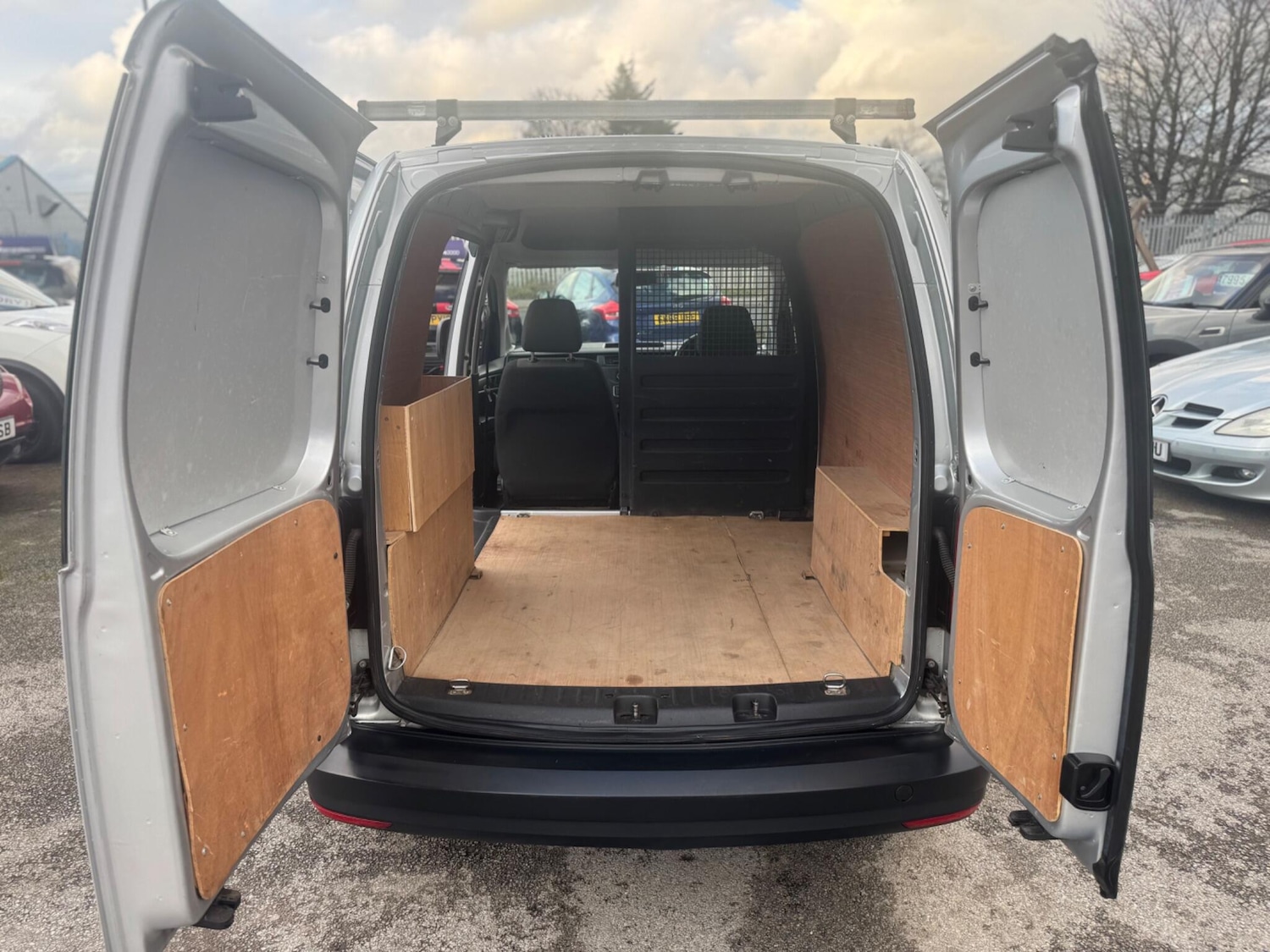 Used Volkswagen Caddy 2017 for sale - 77230035: Photo 33