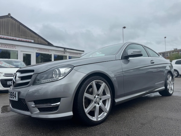 Used Mercedes-Benz C-Class 2015 for sale - 74758929: Photo 4