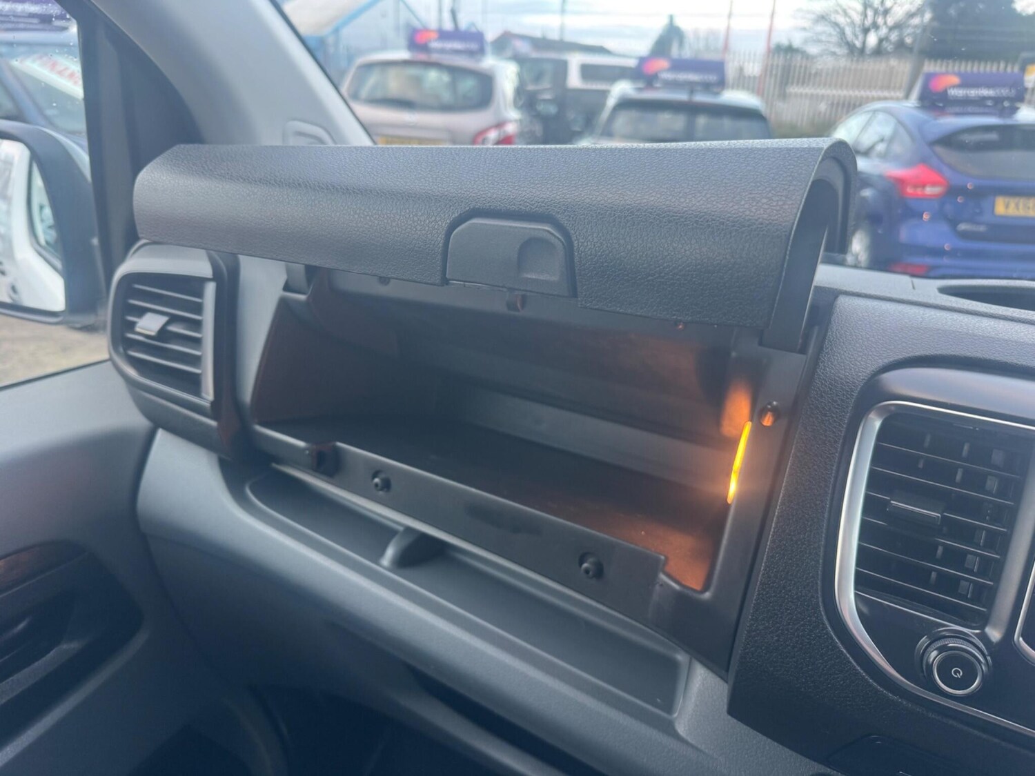 Used Citroen Dispatch 2017 for sale - 76839520: Photo 78