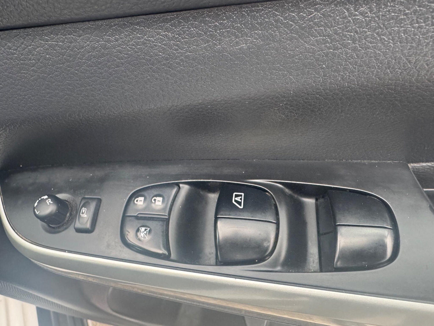 Used Nissan Navara 2018 for sale - 77238371: Photo 19